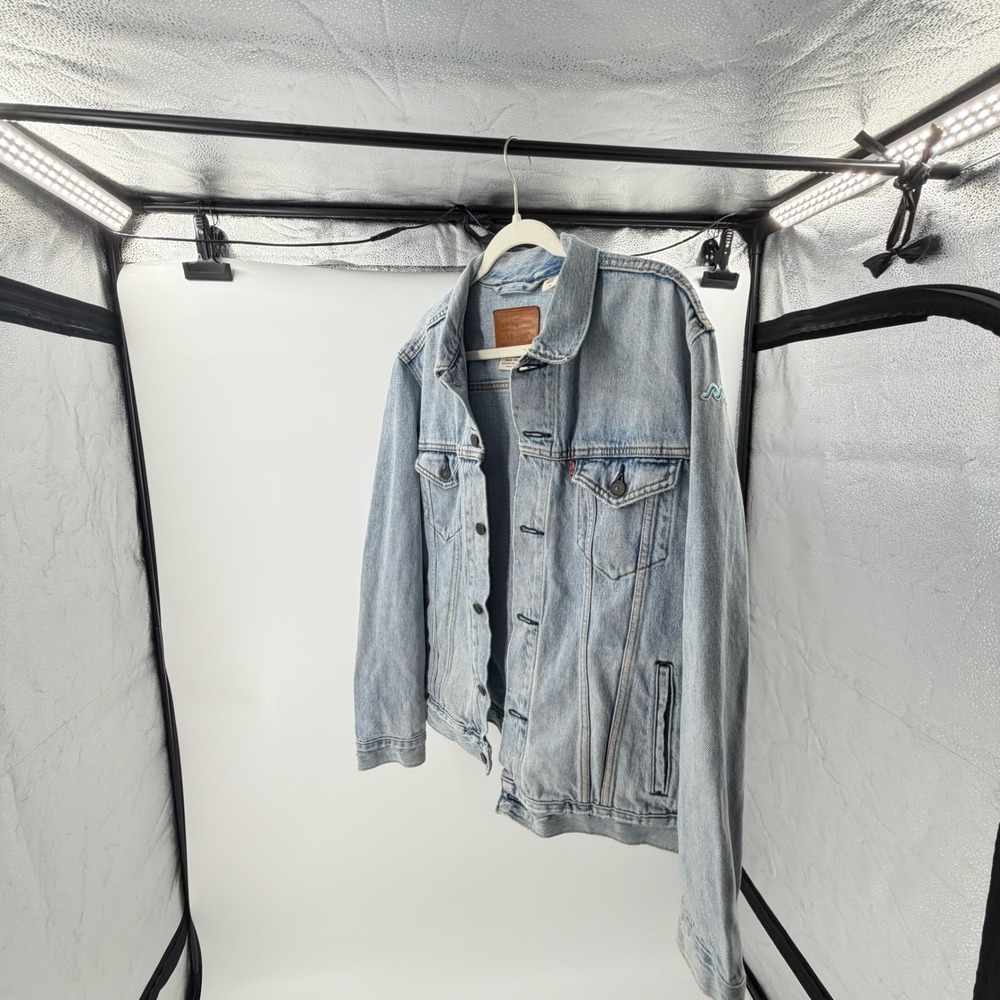 Levis Premium Trucker Jacket Light‎ Wash Denim Wave Sleeve Embroidery Mens Large